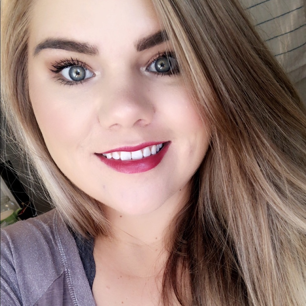 Meet your Posher, Ashlee
